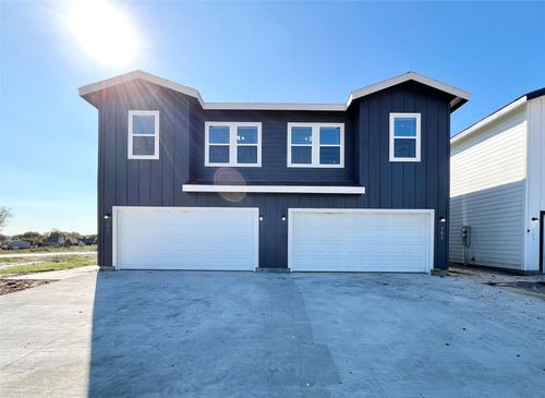 202-3501 E Renfro St, Burleson, TX, 76028 | Card Image