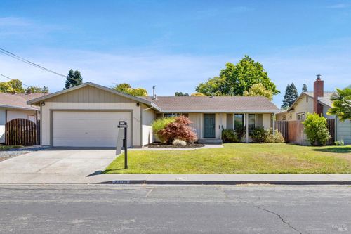 7700 Beverly Drive, Rohnert Park, CA, 94928 | Card Image