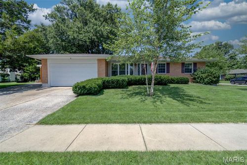 3403 Dekamay Dr, Saint Louis, MO, 63125-5420 | Card Image