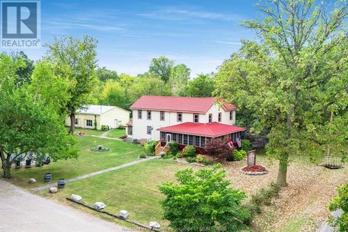 1060 E West Rd, Pelee Island, ON, N0R1M0 | Card Image