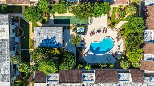 303-860 Se 6th Ave, Deerfield Beach, FL, 33441-5636 | Card Image