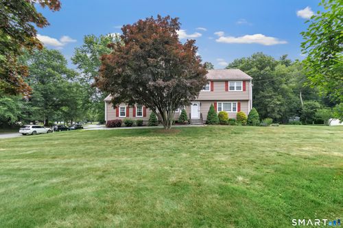 460 Stonehouse Rd, Trumbull, CT, 06611-1630 | Card Image