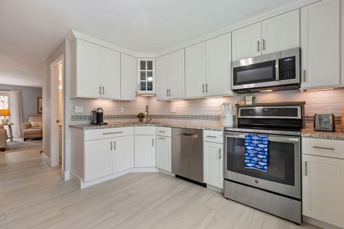 unit-d2-287 Ocean St, Hyannis, MA, 02601-4754 | Card Image