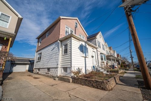 269 Silzer St, Perth Amboy, NJ, 08861-3810 | Card Image