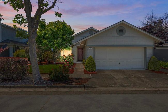 139 Justin Cir, House other with 3 bedrooms, 2 bathrooms and 2 parking in Alameda CA | Image 4