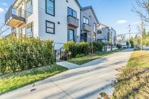 7357 Oak St, Vancouver, BC, V6P | Card Image