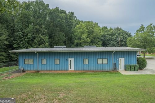 61 Grizzle St, Royston, GA, 30662-2226 | Card Image