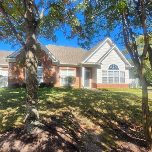 18-1497 Castle Pines Cir, Collierville, TN, 38017-9118 | Card Image