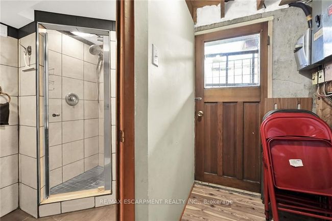 135 Nash Rd N, House other with 3 bedrooms, 2 bathrooms and 5 parking in Hamilton ON | Image 30