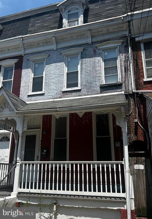 441 Walnut St, POTTSTOWN, PA, 19464-5611 | Card Image