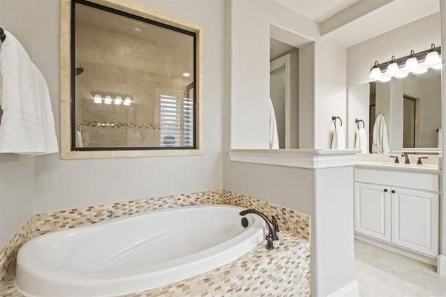 8307 Floating Heart Ct, House other with 4 bedrooms, 4 bathrooms and 3 parking in Conroe TX | Image 17
