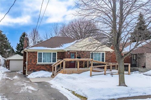 6122 Burdette Dr E, Niagara Falls, ON, L2E5G7 | Card Image