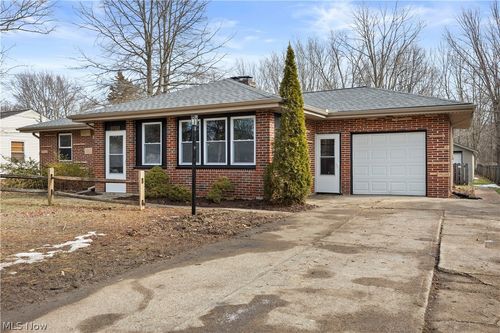 3215 Nagel Rd, Avon, OH, 44011-2059 | Card Image