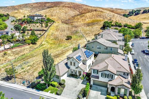 7004 Alder Creek Rd, Vallejo, CA, 94591-3861 | Card Image