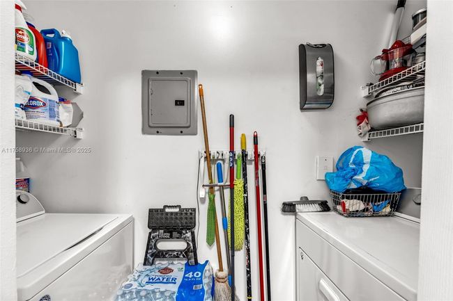 APT-112 - 6831 Sw 44 Th St, Condo with 3 bedrooms, 2 bathrooms and null parking in Miami FL | Image 20
