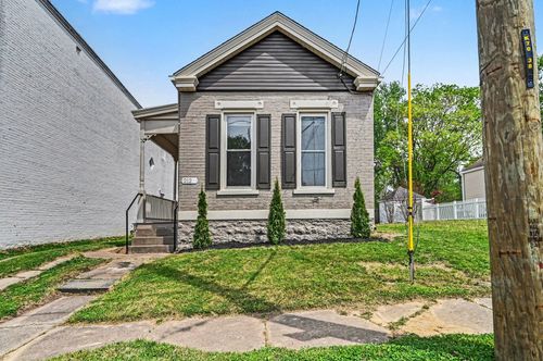 212 Pleasant St, Bromley, KY, 41016-1262 | Card Image