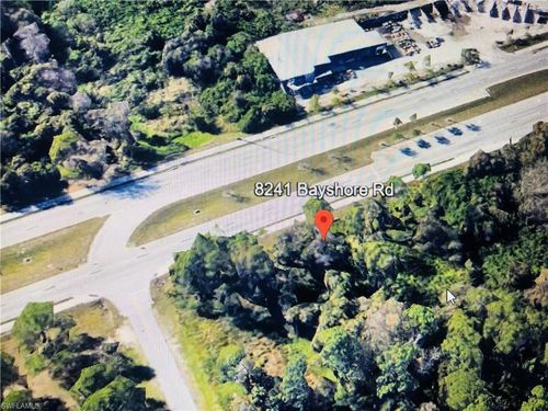 8241 Bayshore Rd, NORTH FORT MYERS, FL, 33917 | Card Image