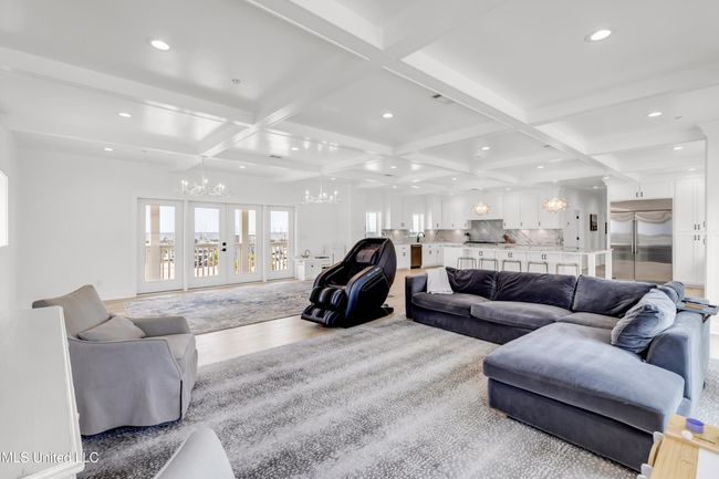 240EBeachBlvd-55 | Image 21