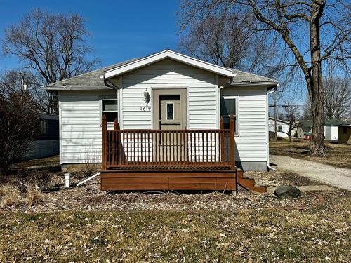 1619 E Washington St, Clinton, IL, 61727-1807 | Card Image