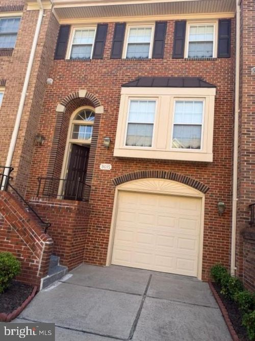 8015 Merry Oaks Ct, VIENNA, VA, 22182-4029 | Card Image