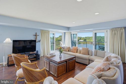 527 N Boardwalk, REHOBOTH BEACH, DE, 19971-2831 | Card Image