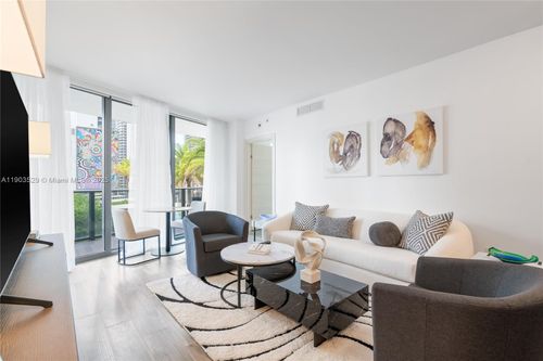 unit-1002-801 S Miami Ave, Miami, FL, 33130-4524 | Card Image