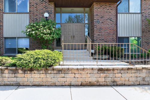 202-1447 Wildflower Way, South Bend, IN, 46617-1047 | Card Image