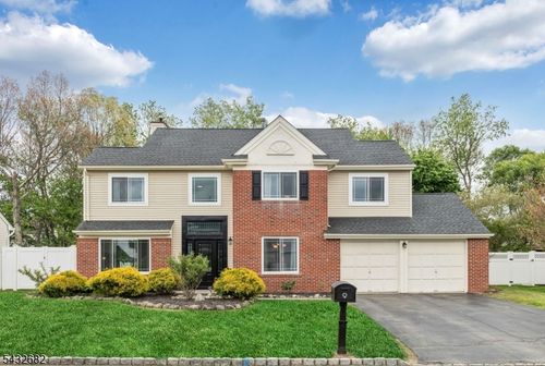 9 Fox Chase Rd, Oak Ridge, NJ, 07438-8809 | Card Image