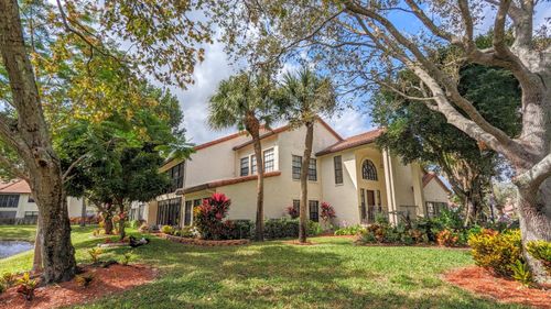 5121-3002 Lucerne Park Dr, Greenacres, FL, 33467-2029 | Card Image