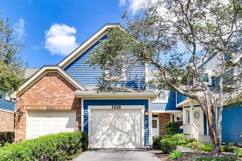 1219 Tennyson Ln, Naperville, IL, 60540-0334 | Card Image