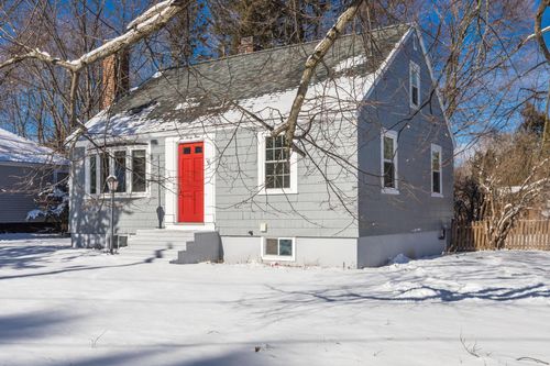 239 Colonial Drive, Portsmouth, NH, 03801 | Card Image