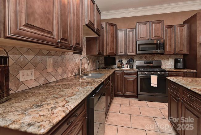 Kitchen | Image 21