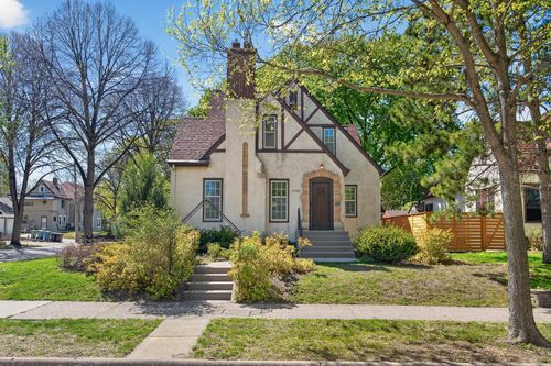 2700 Hayes St Ne, Minneapolis, MN, 55418-3022 | Card Image