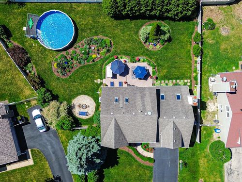 90 Rodenburg Rd, Roselle, IL, 60172-1669 | Card Image