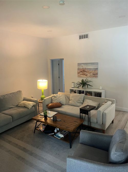 241-6081 Milton St, Dallas, TX, 75206-4424 | Card Image