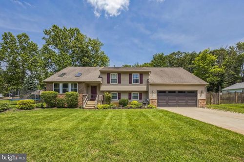 5 Ferro Dr, Sewell, NJ, 08080-9313 | Card Image