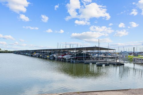 apt-224-5726 Marvin Loving Dr, Garland, TX, 75043-7408 | Card Image