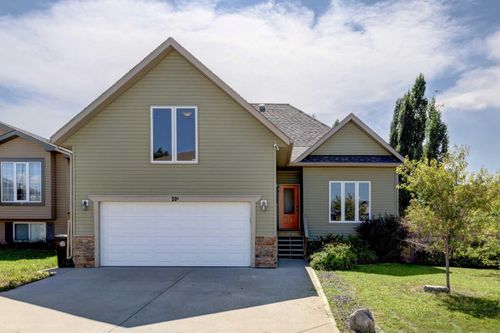 {{alt}} | Card Image