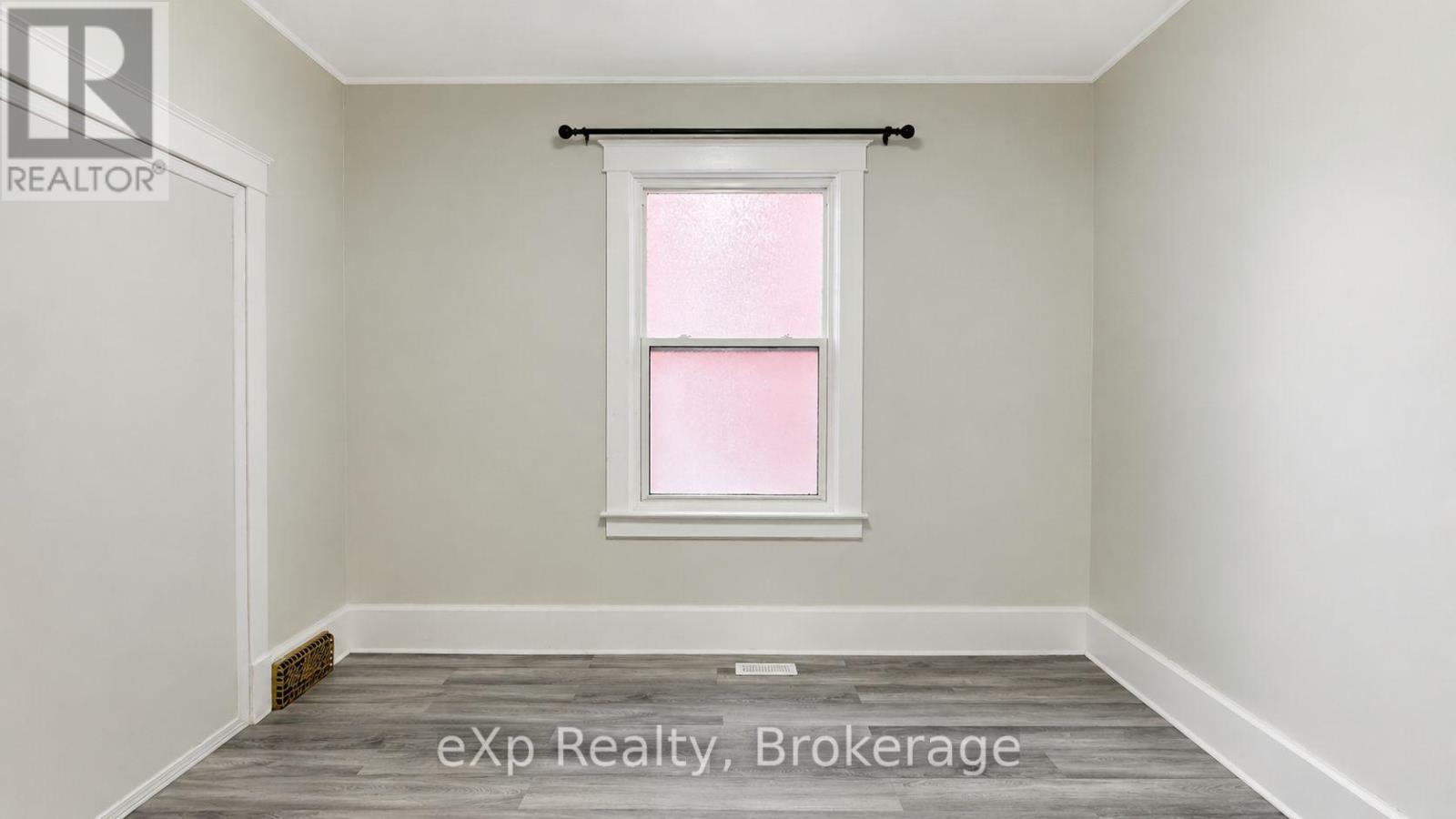 Residential Lease in Guelph (St. Patrick's Ward) 5