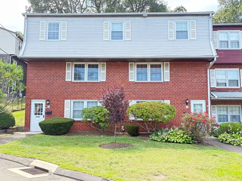 51-51 Savin Park, West Haven, CT, 06516-5841 | Card Image