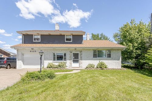6125 Seaman Rd, Oregon, OH, 43616-4229 | Card Image