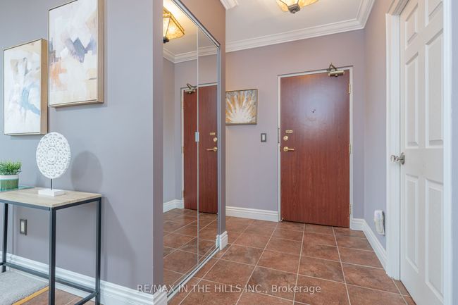 404 - 50 Port St E, Condo with 2 bedrooms, 2 bathrooms and null parking in Mississauga ON | Image 5