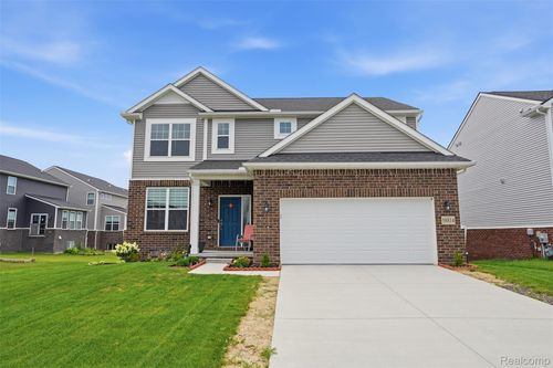 58814 Falabella Dr, South Lyon, MI, 48178-7129 | Card Image