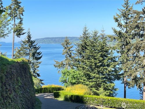 611 135th St Nw, Gig Harbor, WA, 98332-9661 | Card Image