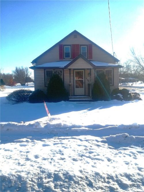 400 E Stanley St, Thorp, WI, 54771-9711 | Card Image