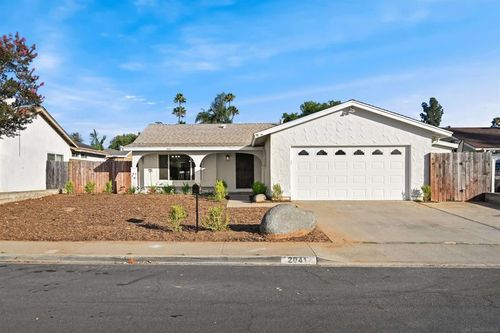 2041 Weathervane Ave, Escondido, CA, 92027-3735 | Card Image