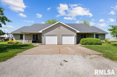 102-104 Cardinal Dr, Alexis, IL, 61412-5111 | Card Image