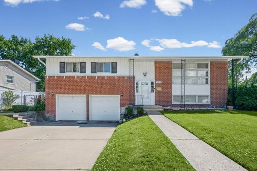 1035 E Plate Dr, Palatine, IL, 60074-7256 | Card Image