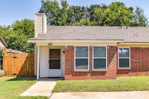 130 Oak Wood Ln, Kennedale, TX, 76060-5459 | Card Image
