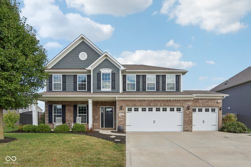 1340 Fieldcrest Ln, Greenwood, IN, 46143-5640 | Card Image